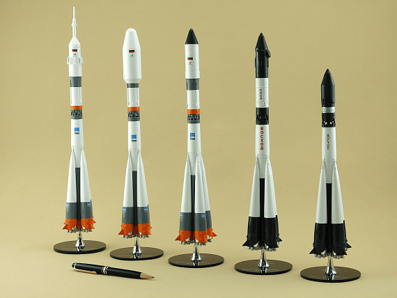 Коллекция моделей ракет носителей на базе Р7 (М1:144)