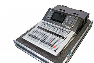 Консоль SOUNDCRAFT SF16
