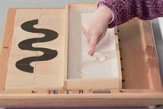 Комплект с песком и пластинами для развития графомоторики. Набор психолога "Пертра"