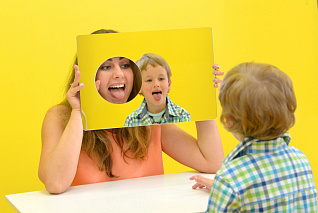 Зеркало логопедическое с отверстием